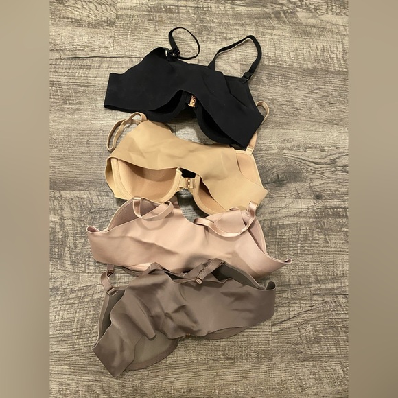 Like new Soma Bras 34B - Picture 2 of 5